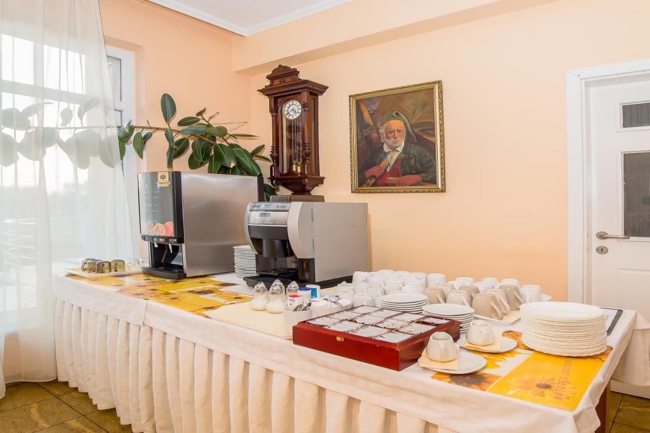 Wellness Hotel-m - Отель Хайдусобосло
